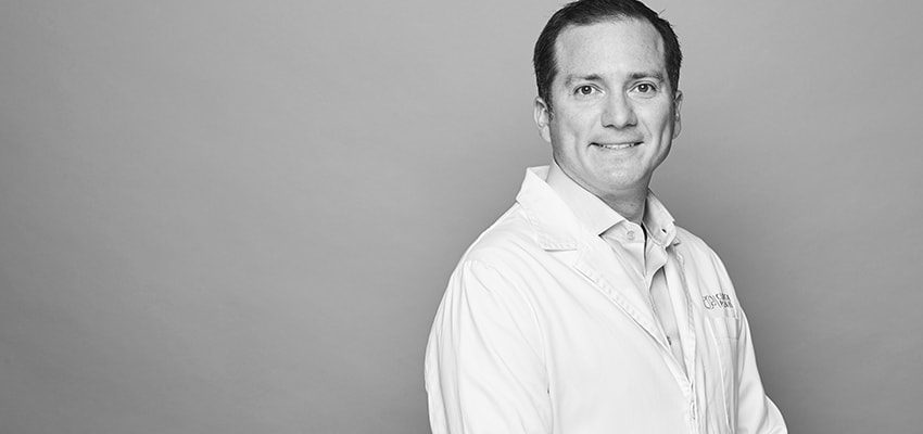 Dr. Dorian González