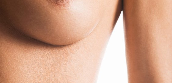 Los aumentos del pecho por los métodos públicos