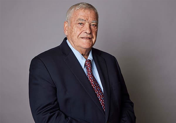 Dr. Claudio Angrigiani